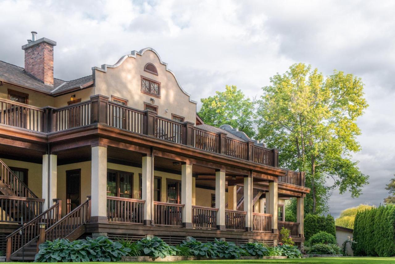 Naramata Inn Экстерьер фото