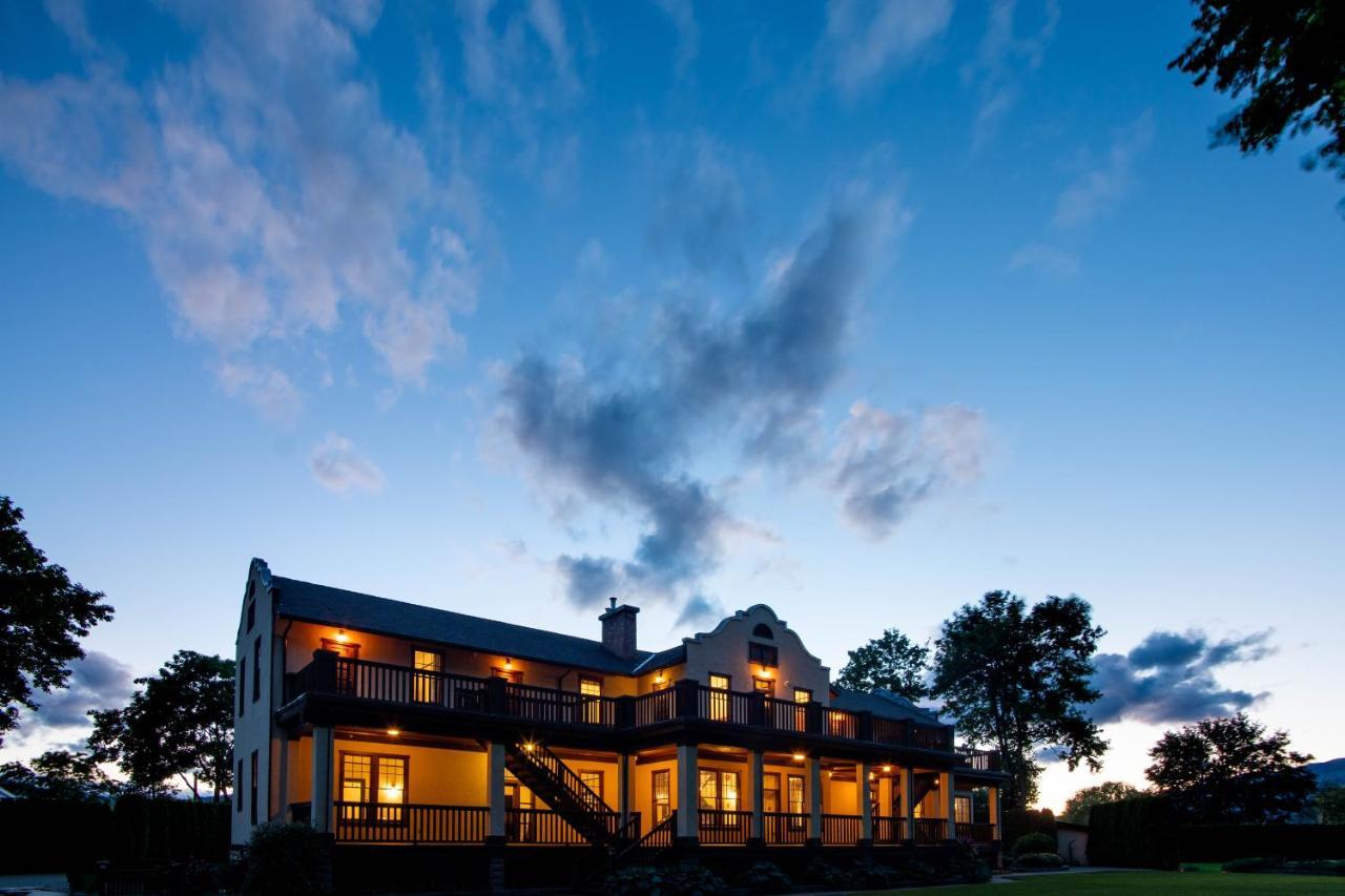 Naramata Inn Экстерьер фото