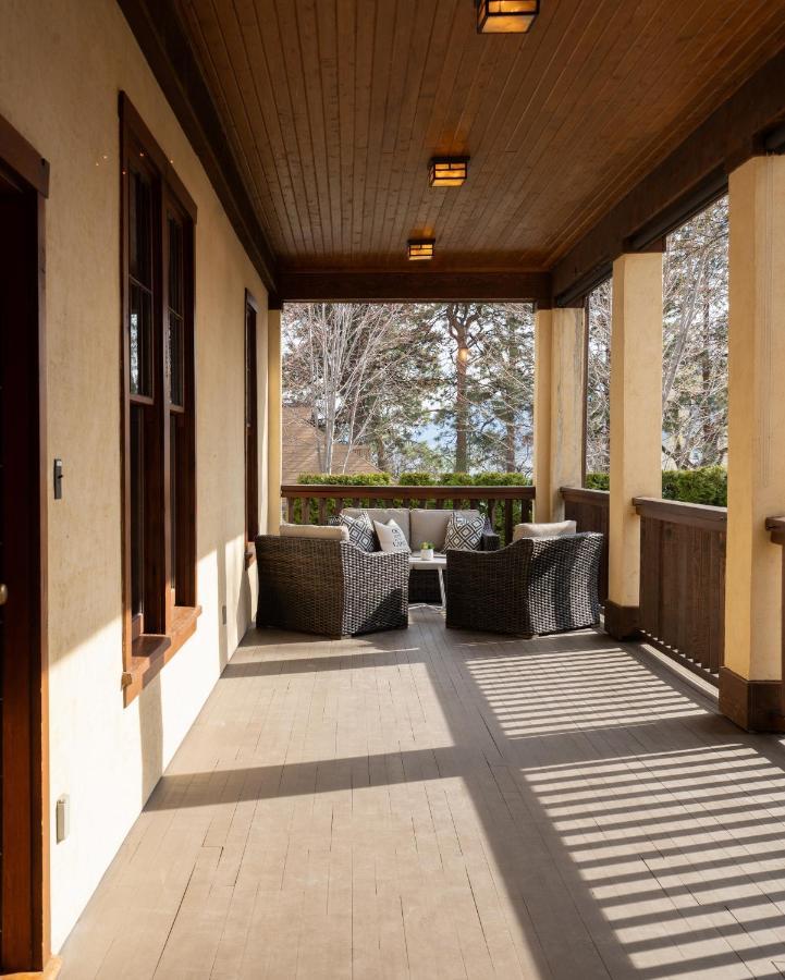 Naramata Inn Экстерьер фото